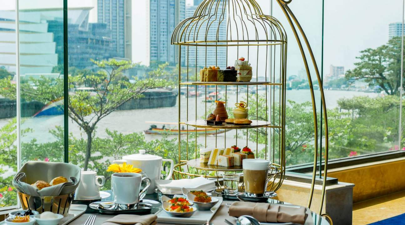 Golden Birdcage Afternoon Tea Set at Lobby Lounge at ShangriLa Hotel